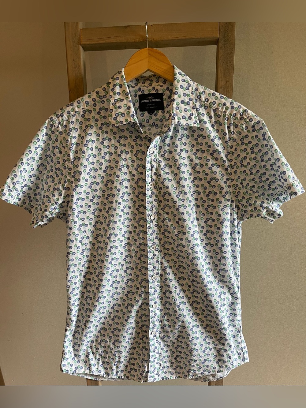 Rodd & Gunn sports fit shirt size medium